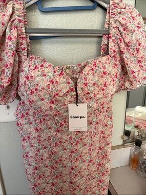 Showpo. Pink and Cream Floral Puff Sleeve Sweetheart Dress Top